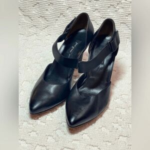 Paul Green Black Pointed Mary Jane Heels